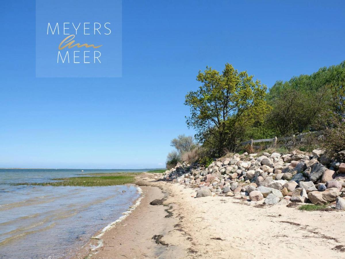 Schwarzes Holzferienhaus Mit Sauna -- Feldrain -- An Der Ostsee, Zierow Bei Wismar, 4-6 Personen Eksteriør bilde
